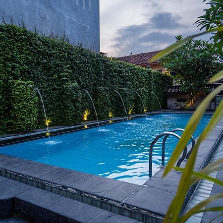 D Ajenk Boutique Guesthouse Kejayan Exterior foto